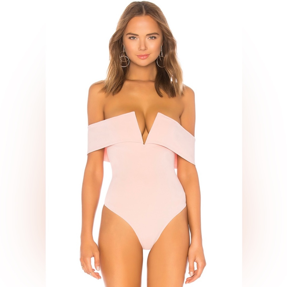 Superdown - AALIYAH DEEP V BODYSUIT IN BLUSH